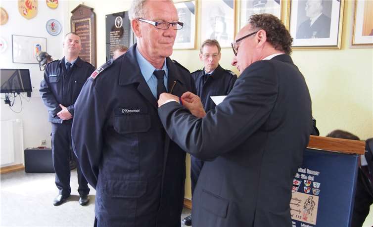 Paul Kraemer wurde das Deutsche Feuerwehr-Ehrenkreuz in Bronze verliehen.