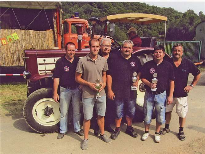 Paul Paffhausen, Sebastian Stoffels, Ortschef Willi Knopp, Uwe Hoppen, Bernd Engels, Günter Frings.privat
