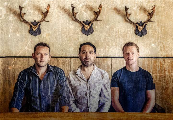 Paul Sartin, Benji Kirkpatrick und Saul Rose sind „Faustus“. Foto: lukepajak.co.uk