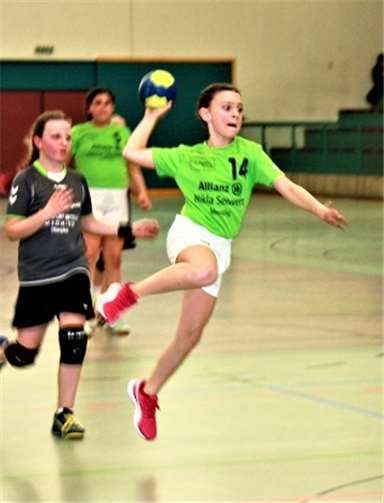 Paula Ahrens bei einem ihrer neun Tore.Nele Mintgen