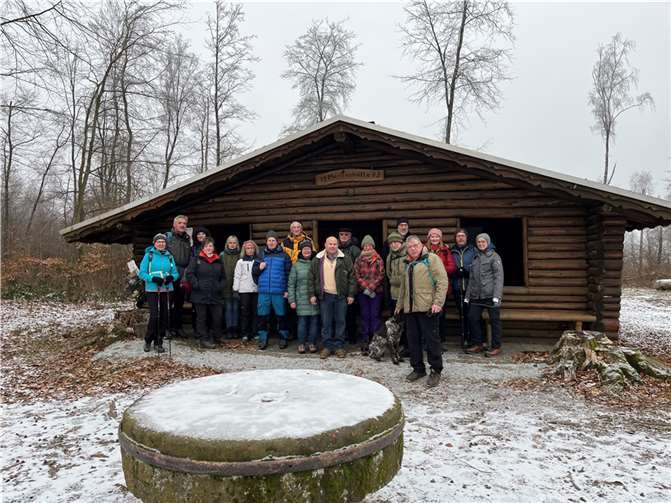 Pause an der Martinshütte. Quelle: Eifelverein Kaisersesch