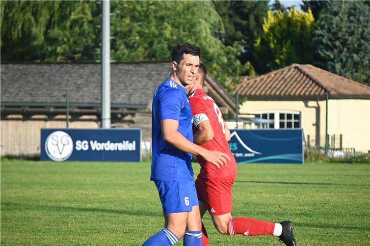 Per Kopf traf Nico Steinbach zum 5:0-Endstand.