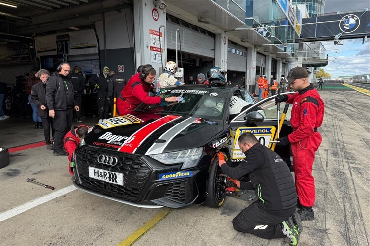 Perfekte Boxenstops bei Dupré-Motorsport