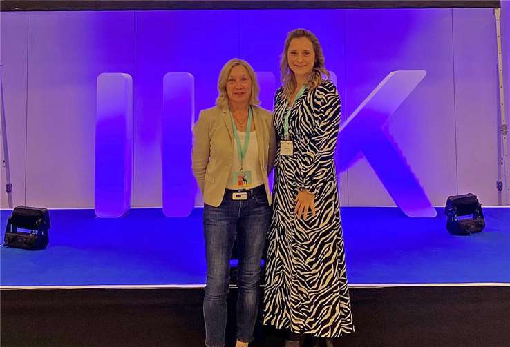 Personalentwicklerin Dorothee Weis (links) und Nicole Bähner, die für das Personalmarketing verantwortlich ist, freuten sich über ein breit gefächertes Programm. Foto: Kreisverwaltung MYK