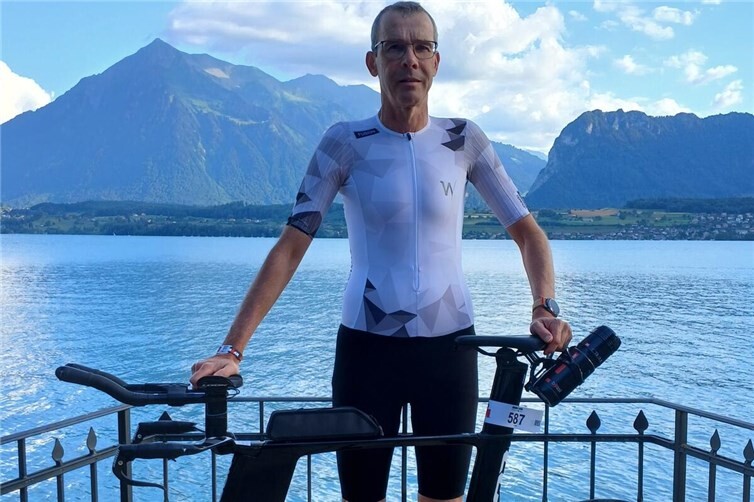 Peter Conrads (LT Puderbach) aus Oberlahr, zeigte eine starke Leistung beim „IRONMAN Switzerland Thun“! Nach Platz 4 in der Klasse M55 erhielt Conrads überraschender Weise einen „Slot“ für die Ironman WM auf Hawaii am 10. Oktober!! Conrads wurde unterstützt von „WÄLLER SPORT“ in Altenkirchen