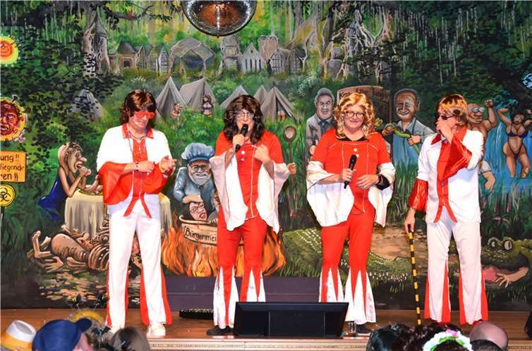 Peter Eich, Peter Arzdorf, Achim Frank und Heiko Hecking brillierten als alternde ABBA-Band. Foto: EICH