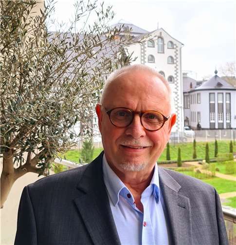 Peter J. Schroeder.