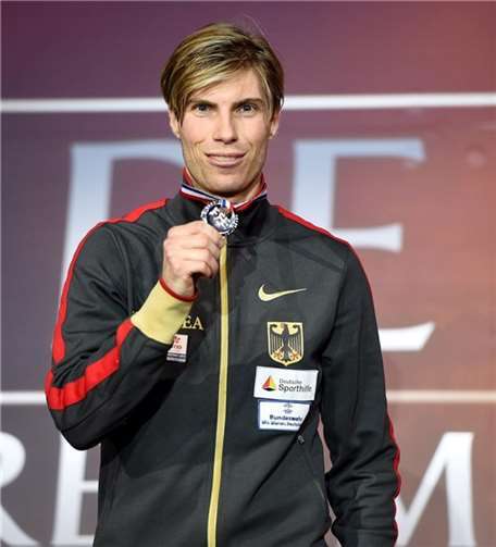 Joppich starker Zweiter in Paris Peter Joppich freut sich über den zweiten Platz beim Weltcup.