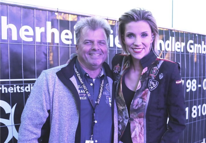 Peter Klee moderierte und freute sich wie fast alle Besucher auf Anna-Maria Zimmermann.