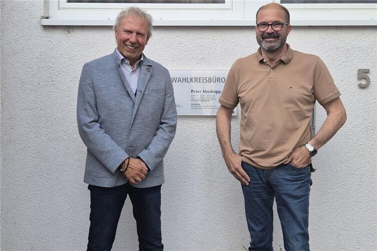 Peter Moskopp MdL im Gespräch mit Joachim Einig, Vorsitzender des Fahrlehrer-Verbandes Rheinland e.V., über die geplante Reform der Fahrschulausbildung.