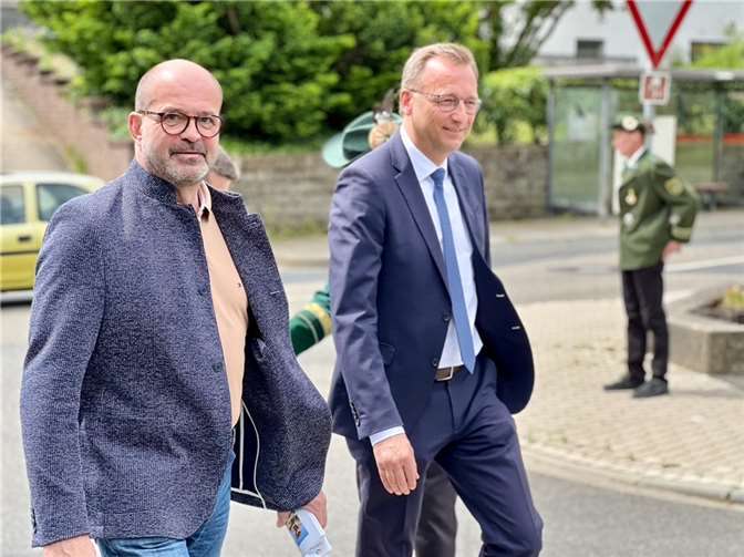 Peter Moskopp und Josef Oster beim Diözesanjungschützentag.  Foto: Peter Moskopp, MdL
