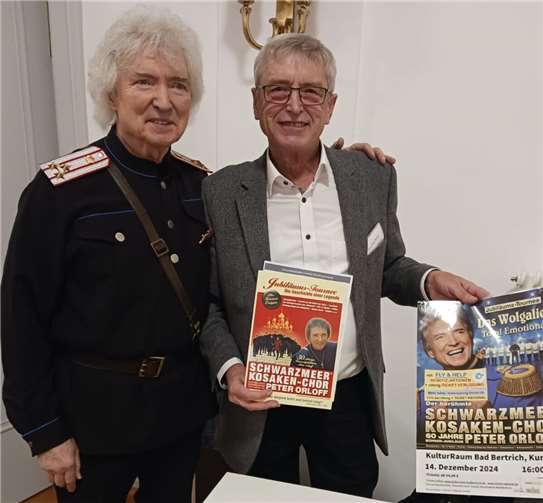 Peter Orloff freut sich gemeinsam mit Kulturförderer Hans Peter Röhrig über die erfolgreichen FLY & HELP Spenden-Aktionen beim Konzert mit dem Schwarzmeer-Kosaken-Chor. Fotos: röhrig