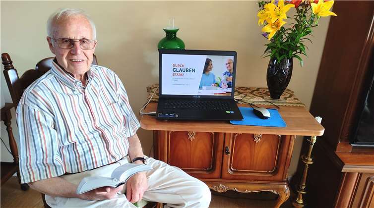 Peter Reiff ist 83 Jahre alt und seit 54 Jahren mit der Gemeinde von Jehovas Zeugen in Andernach verbunden.Foto: Arthur Weber