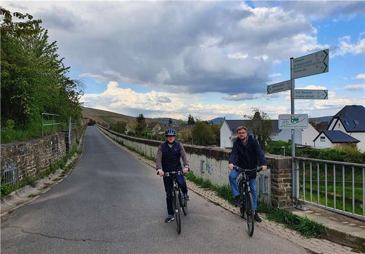Peter Ropertz und Robert Schwertel-Stahl auf der Nordtangente für den Radverkehr. Beide betonen die Bedeutung der Rücksichtnahme. Foto: privat