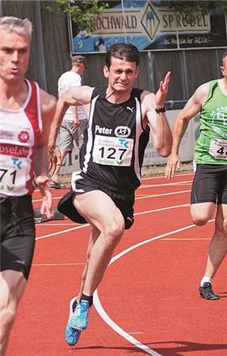 Peter Rübenach von der SpVgg Burgbrohl mit sauberem Laufstil zum Meistertitel über 200 m. privat