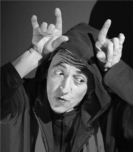 Peter Vogt schlüpft an diesem Abend gekonnt in alle Rollen des Meisterwerkes. privat