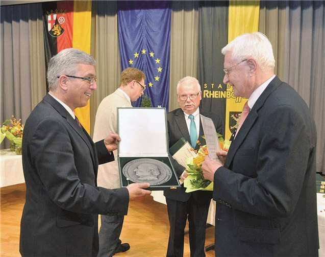 Peter Zoller wurde die „Freiherr vom Stein-Plakette“ verliehen.