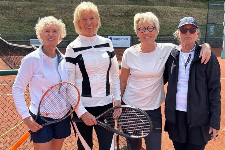 Petra Deboy, Karin Derichsweiler, Bella Karasinski, Christiane Becker, es fehlt: Rosi Krull