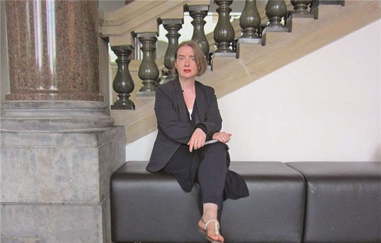 Petra Lötschert moderiert die Veranstaltung. Privat