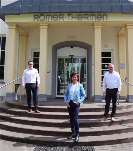 Petra Schneider (CDU) mit Marcel Caspers, VG Bürgermeister Bad Breisig (li.) und Bernd Schmitz, Geschäftsführer der Römer-Thermen.Foto: privat
