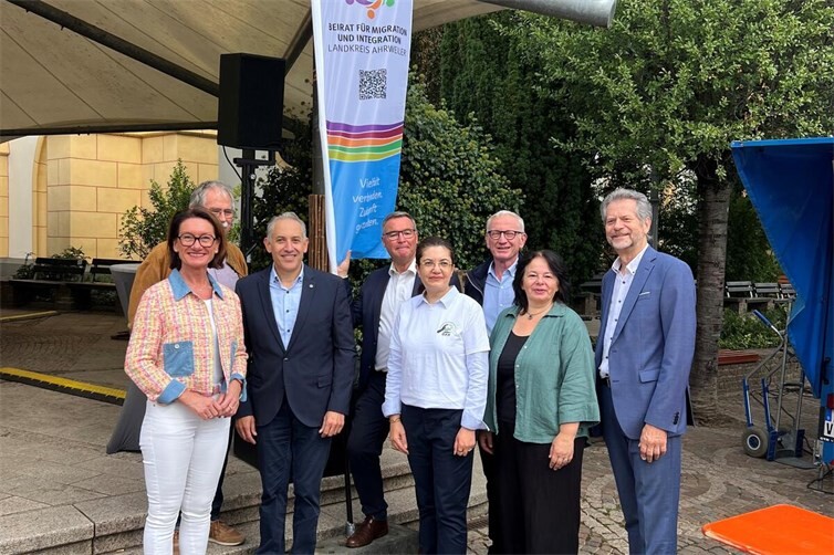Petra Schneider MdL, Volker Thormann, Imad Mardo, Horst Gies, Ghazel Wahisi, Guido Orthen MdL, Rita Gilles, Wolfgang Horrmann