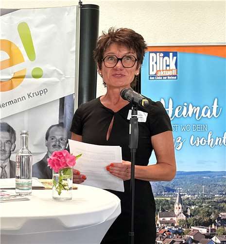 Abschied und Neubeginn: Zwei Kapitäne gehen von Bord Petra Schneider entrichtete herzliche Worte. Foto: ROB