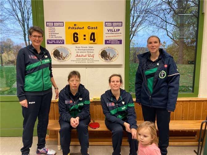 Petra Schoulen, Angela Schönau, Julia Winandi und Gabi Jansen (v.l.).Foto: TTC Fritzdorf