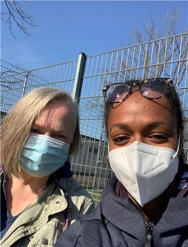 Petra Vajler-Schulze, Referentin der Fachstelle für Prävention der Diakonie An Sieg und Rhein und Joana Sam-Cobbah, Referentin „NRW bewegt seine Kinder“ der Sportjugend im KSB Rhein-Sieg e.V.