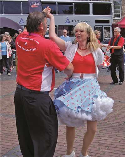 Petticoats und Rock`n`Roll. JHOFF MEDIA