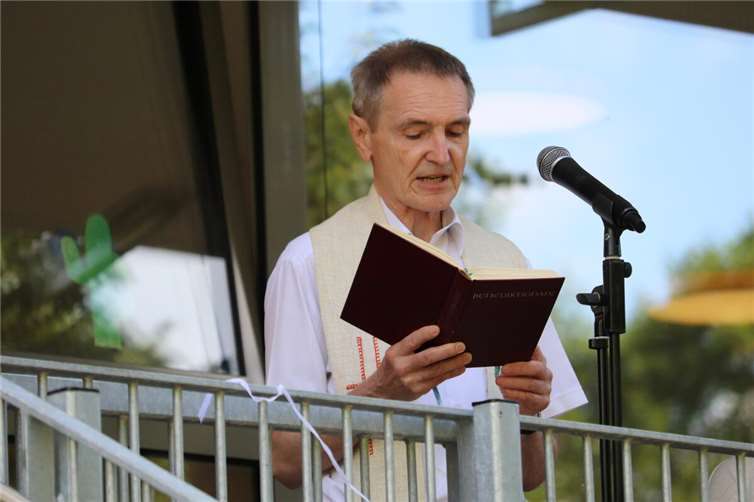 Pfarrer Ahrend sprach stellvertretend für die katholische und die evangelische K...