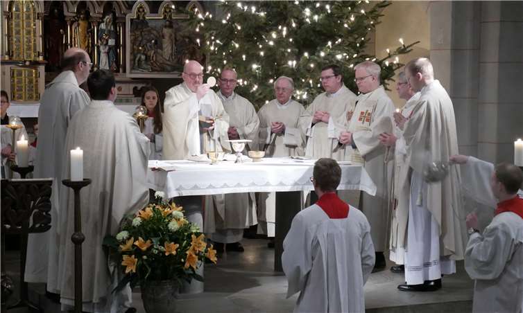 Pfarrer Bernd Westermann wurde in einem feierlichen Gottesdienst aus dem Amt verabschiedet. Foto: -GBA-