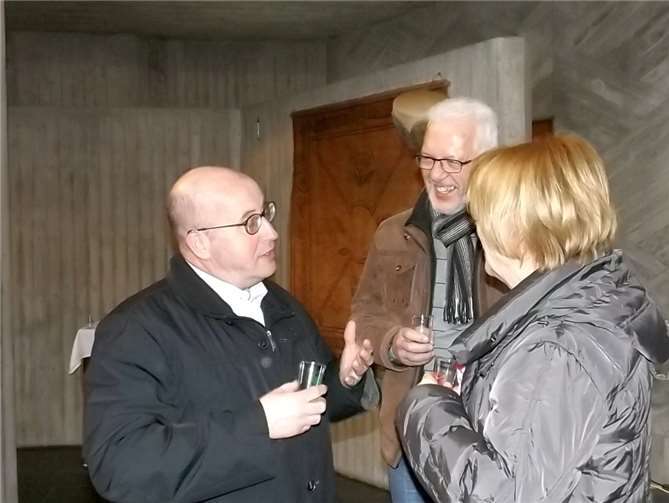 Pfarrer Dieter im Gespräch.privat