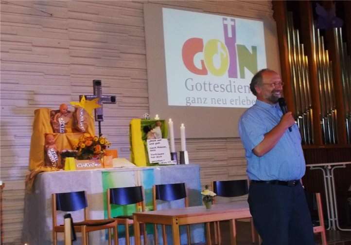 Pfarrer Dietrich konnte sich über 150 Besucher freuen.