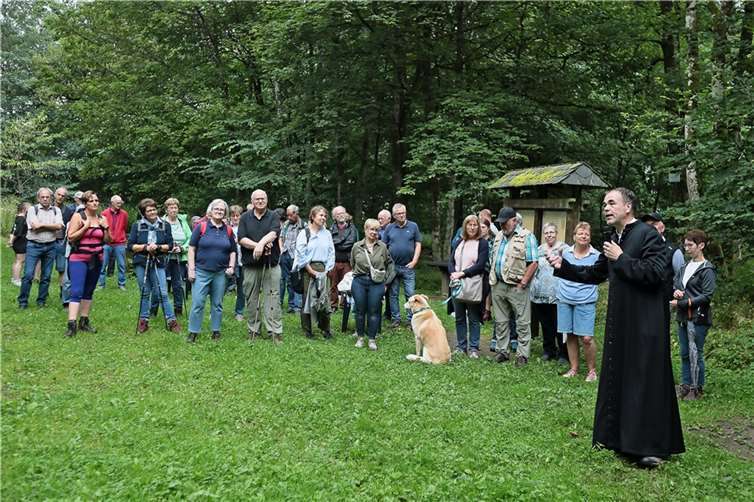 Pfarrer Dr. Rainer Justen gilt als ein exzellenter Kenner der Arenbergischen Geschichte.  Foto: Werner Dreschers