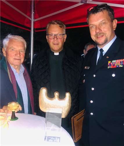 Pfarrer Klupsch erinnerte daran, daß die Bilder der Flut-Katastrophe niemandem so schnell aus dem Kopf gehen, schon gar nicht das schreckliche Leid, die Schicksale und die vielen Toten, die zu beklagen sind.Fotos: privat