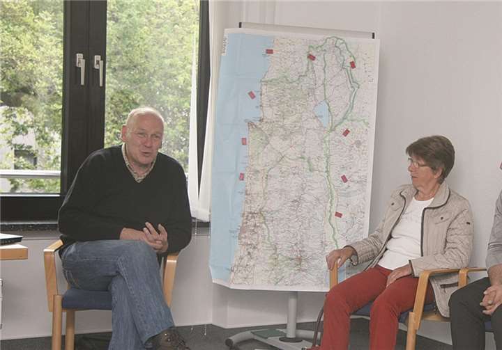 Pfarrer Ludger Bornemann referiert über Israel und Palästina .  Privat