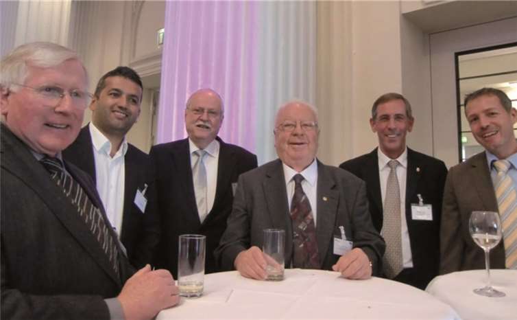 Pfarrer i.R. Manfred Häuser, Faramaz Panjshiri, Detlef von Moers, Dr. Kurt Pauli, Wolfgang Marx, Dr. Manuel Lauterbach (v.l.).privat