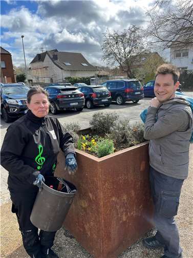 Pflanzaktion Veltenplatz.