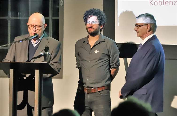 Philipp Gröninger (mitte) erhielt den Preis des Handwerks 2019.