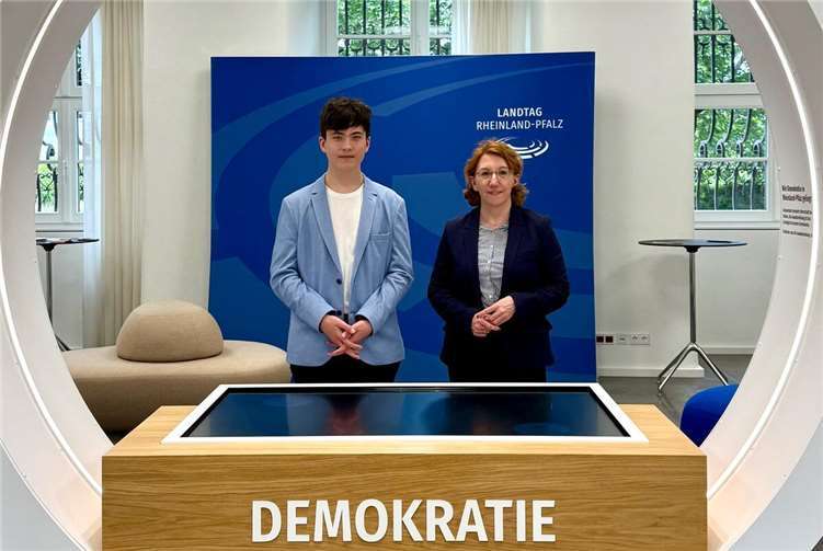 Philipp Schell und Susanne Müller im Landtag. Foto: Michael Simon