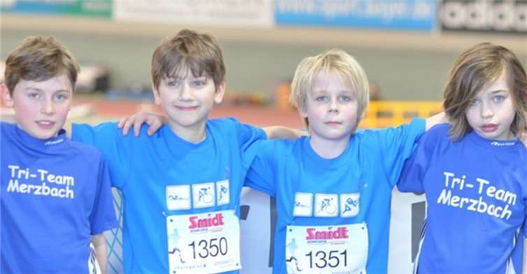 Philipp Schwarzer, Malte Schürig, Lukas Hösgen und Hannes Brock freuten sich über den Mannschaftssieg und gute Einzelleistungen. privat