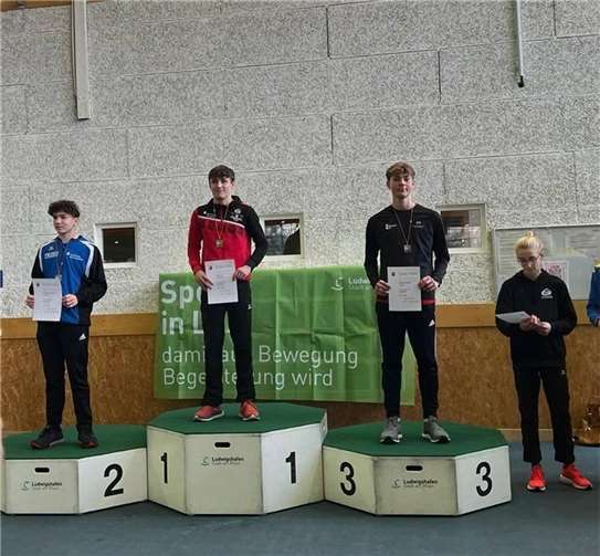 Philipp Veit - 800m MU16 - siegte in seiner Paradedisziplin 800m in 2:07,26s.