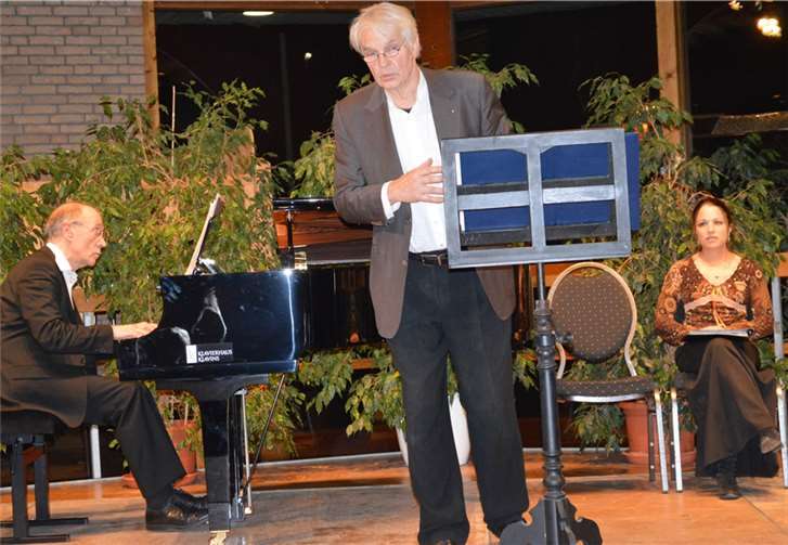 Pianist Jürgen Glauss, Bass-Bariton Ulrich Schütte und Sopranistin Malina Gupta begeisterten ihr Publikum. AB