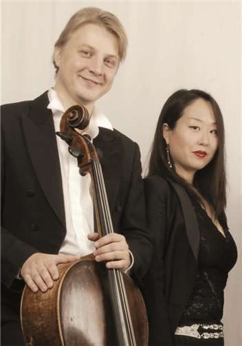 Pianistin Yoo Soon Lee und Cellist Teemu Myöhänen.privat