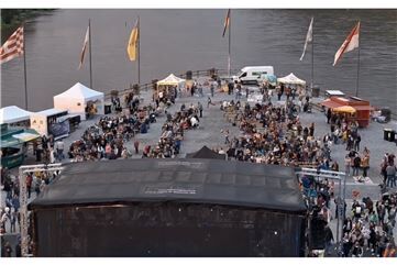 Vorschaubild Video: Taschenlampenkonzert in Koblenz 2025