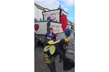 Vorschaubild Video: Karnevalszug in Adendorf 2026