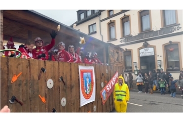 Vorschaubild Video: Strohbärentreiben in Kripp 2026