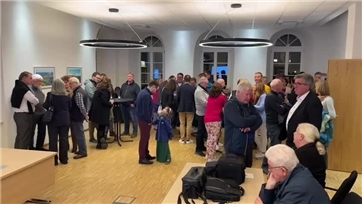 Vorschaubild Video: Angespanntes Warten auf Endergebnis bei Bürgermeisterwahl in Remagen