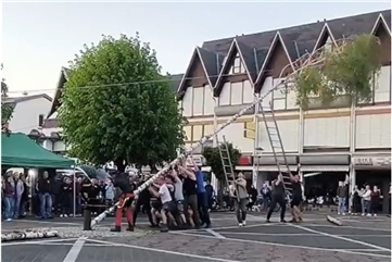 Vorschaubild Video: Maibaumaufstellen in Bad Hönningen 2026
