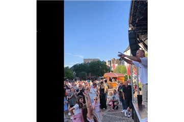 Vorschaubild Video: Ahrweiler Musiksommer: "Jeckediz" live auf dem Marktplatz 2026 